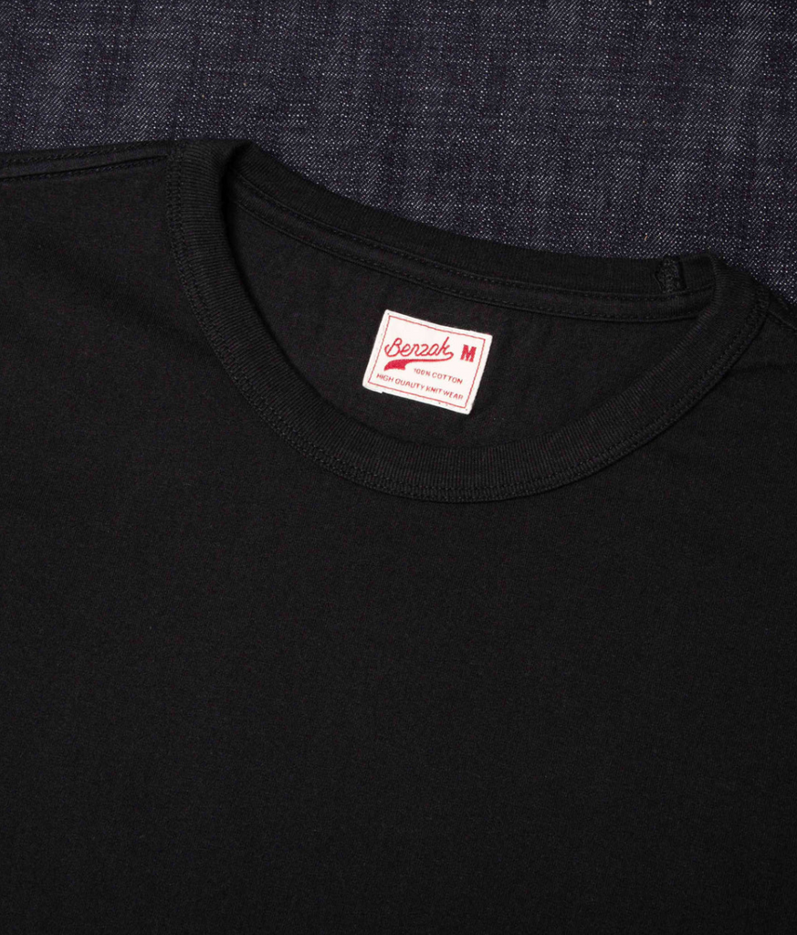 Black Benzak BT-2P two-pack basic jersey tees, made of 220gsm compact cotton fabric with slightly longer sleeves.