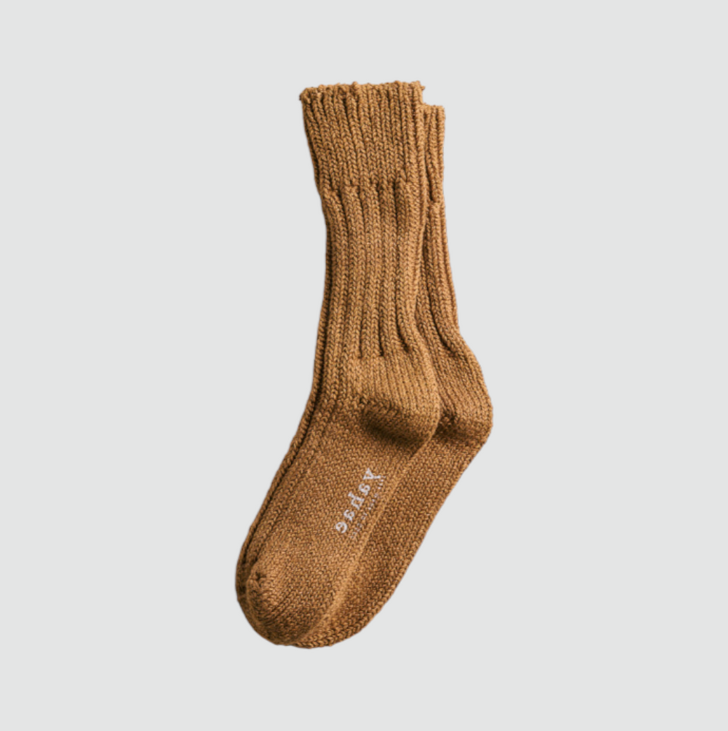 Yahae Organic Cotton Row Gauge Socks in Brown - Classic low-gauge socks with a hand-knit feel, crafted from premium cotton on a vintage machine from Bentley, England.