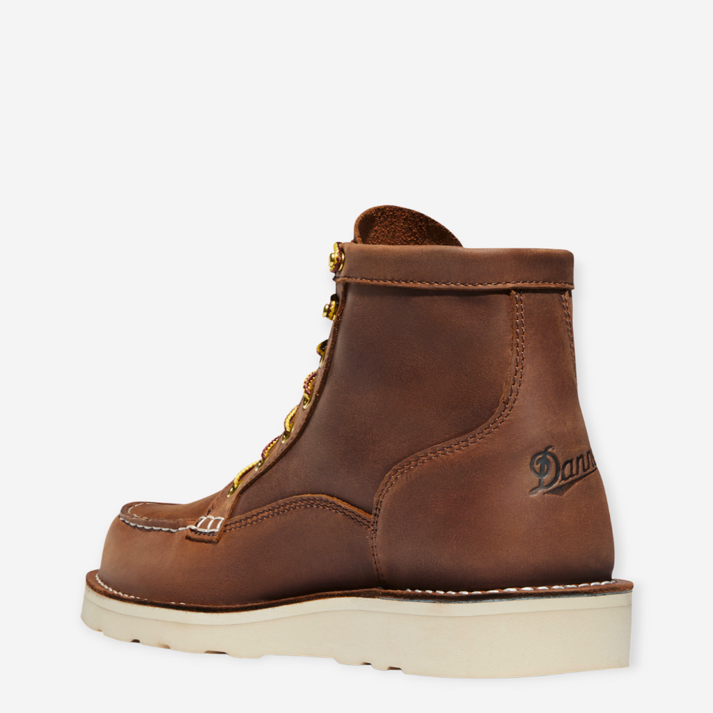 Danner Bull Run Moc Toe Tabacco work boot, featuring a sturdy full-grain leather upper, steel toe, and oil-resistant, slip-resistant sole for all-day comfort.